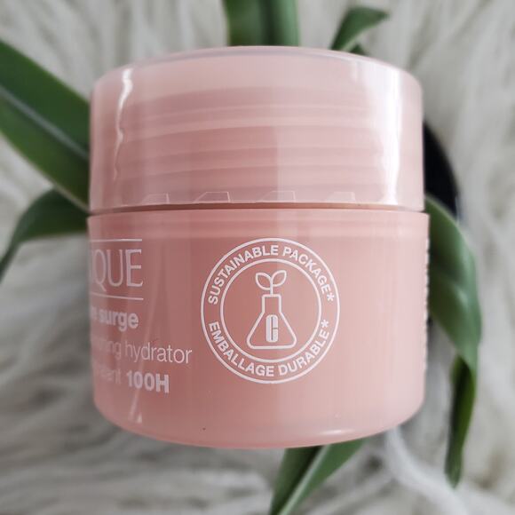 Clinique Moisture Surge 100H Auto Replenishing Hydrator .5 oz - Picture 2 of 5